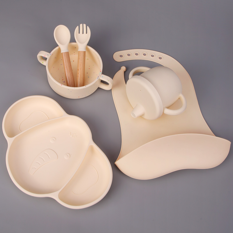 custom silicone feeding set